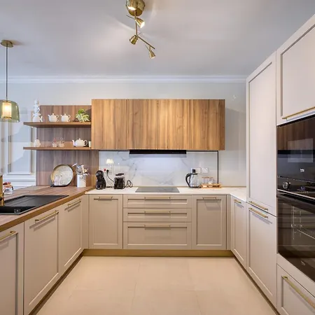 Luxury&spacious 2 Bedroom Tnik1-1